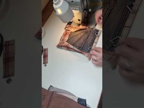 Видео: patchwork. из джинсовых карманов получилась сумочка