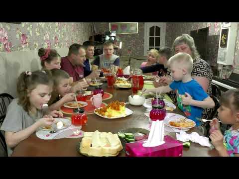 Видео: МУКБАНГ.  Пюрешка. Гуляш из свинины.