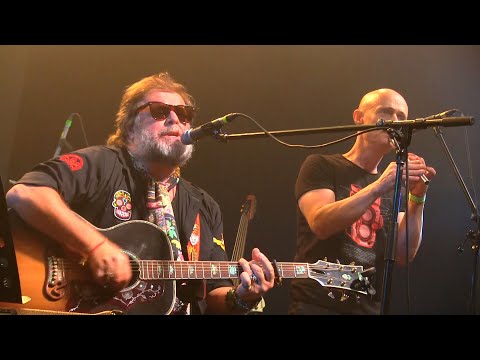 Видео: БГ и АКВАРИУМ - ИЗУМРУДНАЯ ПЕСНЯ (Санкт-Петербург, клуб Космонавт, 24.02.2020)