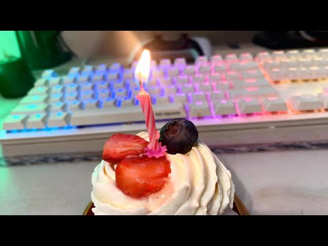 Видео: Празднуем вместе мой День Рождения🥳🎉 🎈 Общаемся, слушаем музыку и прячемся от маньяка😊