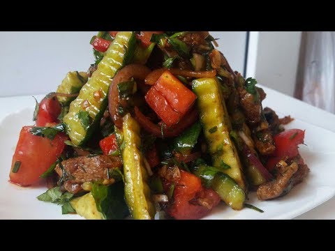 Видео: ВСЕМИ ЛЮБИМЫЙ САЛАТ/ ОГУРЦЫ С МЯСОМ.