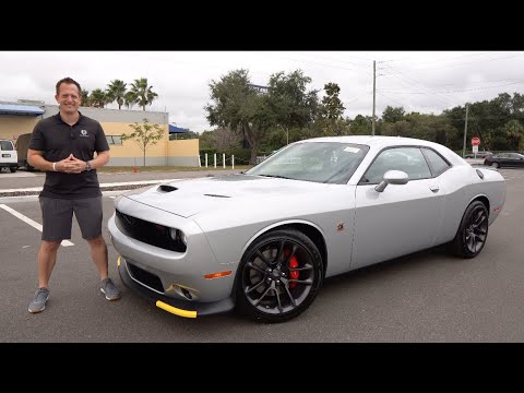 Видео: Является ли Dodge Challenger Scat Pack 2021 года с механической коробкой передач ЛУЧШИМ маслкаром...
