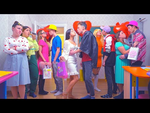 Видео: ДАШУ и СПОРТСМЕНА ХОТЯТ РАССО́РИТЬ!!! Самый УЖАСНЫЙ ДЕНЬ ВЛЮБЛЁННЫХ в ШКОЛЕ