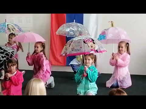 Видео: Плес на киши ☔ ☂️ 🌈 Дан Основне школе "Михајло Пупин", Нова Галеника, свечана сала