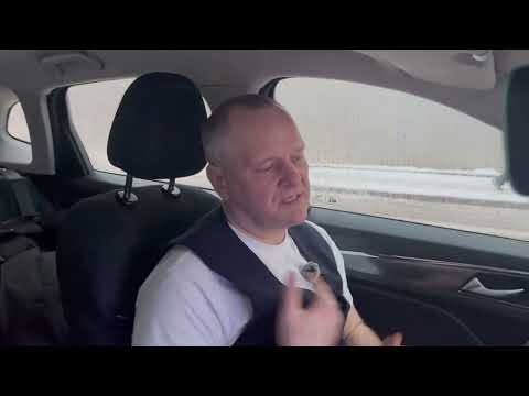 Видео: Правильная посадка за рулем автомобиля. Как действительно нужно сидеть за рулём?