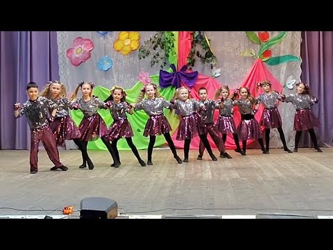 Видео: "Crazy frogs":танець, дитяча хореографія 7-9 років. Хореографічний колектив "Фаворит".