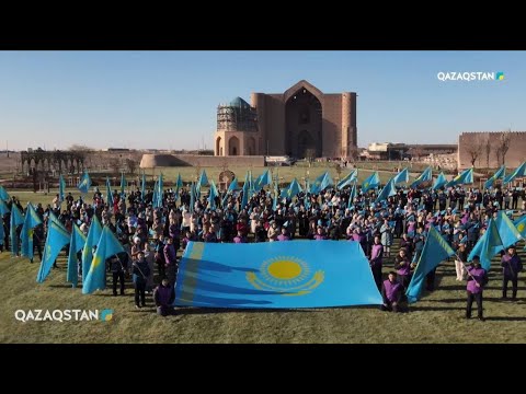 Видео: 3 мың қазақстандықтың қатысуымен Әнұранға бейнебаян түсірілді