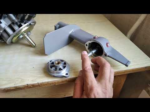 Видео: сборка лодочного мотора из триммера Carver 52cc