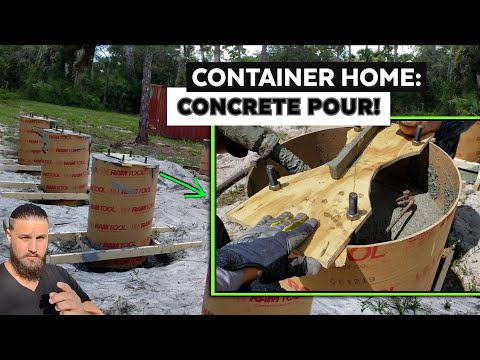 Видео: НАКОНЕЦ-ТО! Заливаю бетон для фундамента моего контейнерного дома.
