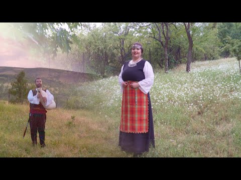 Видео: Ива Гидикова и New Art Center Peshtera - Отишла ми е Марушчица