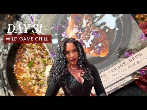 Видео: ДЕНЬ 31: Fireside Wild Game Чили