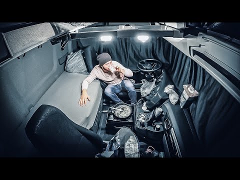 Видео: Ночной кемпинг одинокого дальнобойщика и его гитара