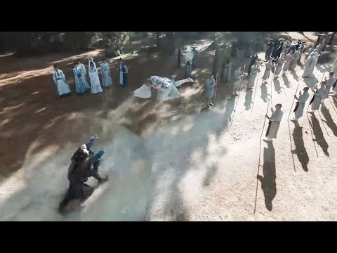 Видео: Высокомерный злодей унизил Храм Шаолинь, мастер кунг-фу прямо избил его! 💖43