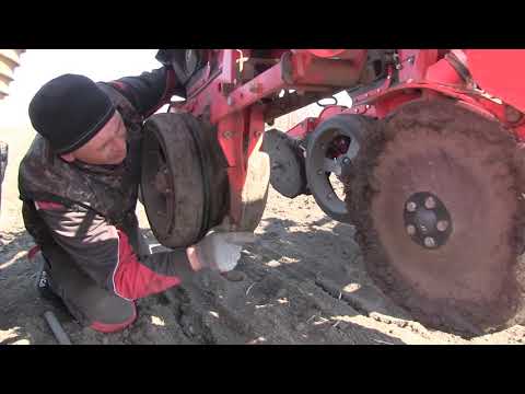 Видео: Вот и столкнулись с проблемами. Сеялка KUHN maxima