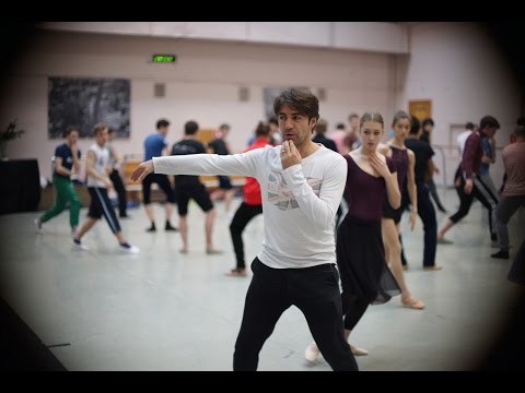 Видео: Интервью хореографа-постановщика Эдварда Клюга о балете «Пер Гюнт»