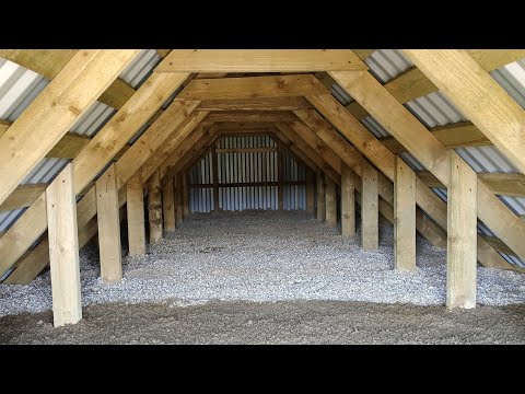 Видео: Утепление потолка в бане опилкобетоном