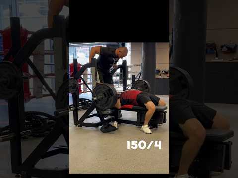 Видео: Хотел на 6 повторов, получилось 4,5😂жим в натураху боль #fitness #motivation #спорт #benchpress