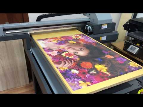 Видео: Планшетный УФ принтер FS-9060UV печать на вспененном полистироле