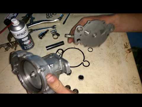 Видео: вакуумный насос ауди 100 с4 2.3 течет масло, сборка клапанов