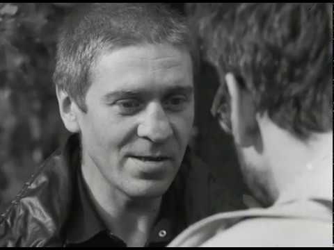 Видео: Кирпичный флаг / Выстрелы Артураса Сакалаускаса)  (Саулюс Бержинис) [1988, Документальный]