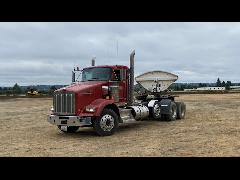 Видео: September 21, 2022 Работа на самосвале в США Kenworth T800 dump trucking side dump