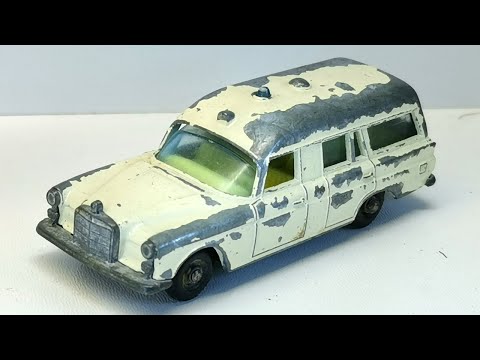Видео: Ремонт Matchbox Mercedes Binz Скорая помощь №3. Замена деталей и колес.