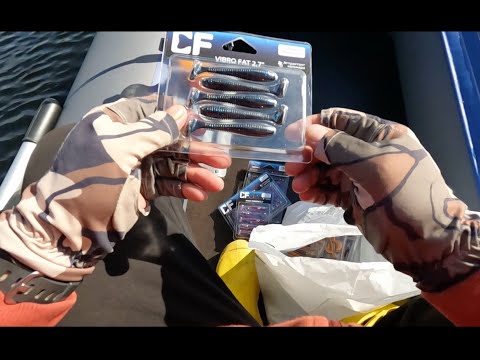 Видео: Совсем СКОРО начнётся, но пока КАПРИЗНИЧАЕТ! Рыбалка с лодки! Ловля ЩУКИ на СПИННИНГ!