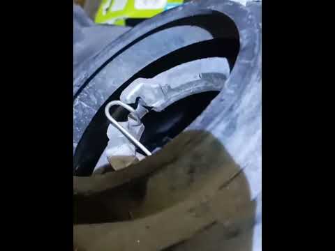 Видео: Ниссан Марч К11 и Ниссан Микра К11. Подходят ли фары?! замена стекла.