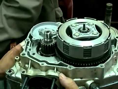 Видео: Полная сборка двигателя 125сс с нижним распредвалом от зарубежных товарищей