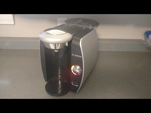 Видео: Как очистить от накипи кофеварку Bosch Tassimo модели TAS4615UC