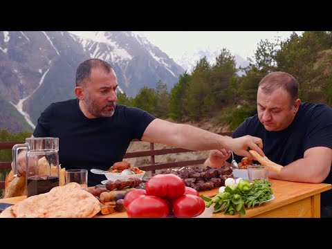 Видео: МЯСО с ОВОЩАМИ в КАЗАНЕ на КОСТРЕ. ENG SUB