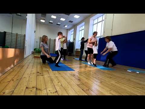 Видео: Авторская двигательная сказка с асанами йоги для детей с ограниченными возможностями здоровья 1часть