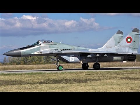 Видео: Демонстрация МИГ 29 / MIG-29 на българските ВВС - Авиобаза Граф Игнатиево 2018 България