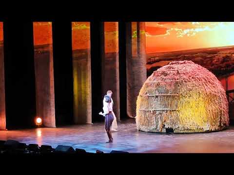 Видео: Бабий бунт в колхозе в театре русской песни