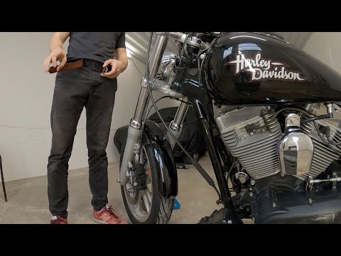 Видео: КАК?! заменить масло на мотоцикле Harley Davidson Dyna, масло коробки и цепи