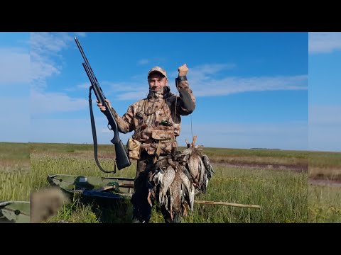 Видео: Утка прет в тумане!!! Не успеваю заряжать!!! Набил пол-лодки!!!