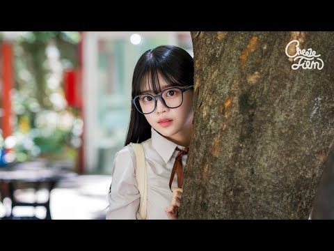 Видео: Робкая женщина-подруга