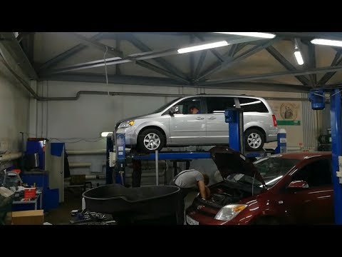Видео: Chrysler Town & Country авто из Армении, первое ТО стоимостью 36000 тысяч рублей.