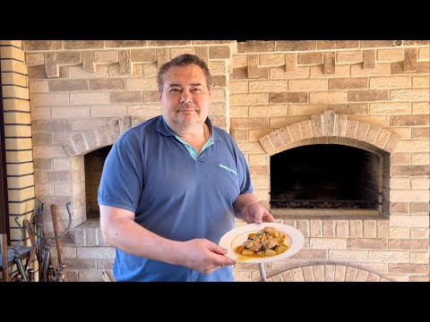 Видео: Жаркое из курицы и картошки в русской печи.
