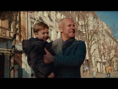 Видео: "ТИНКАТА" - документален филм за футболната легенда на България Радостин Кишишев