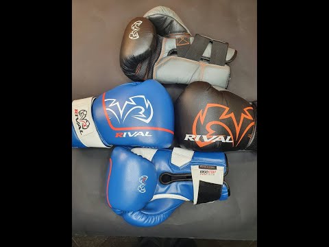Видео: RIVAL RS2V SUPER SPARRING GLOVES 2.0 и RIVAL RS11V EVOLUTION SPARRING GLOVES- Обзор и Сравнение