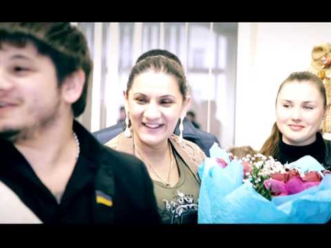 Видео: Гарна новина. Три лімузини, лелека і барон (23.02.16)