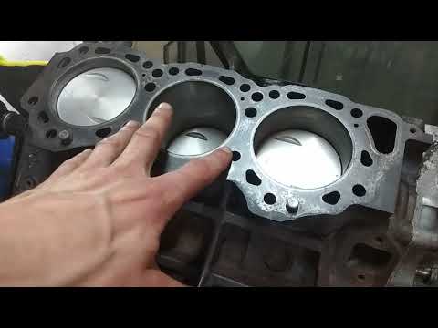 Видео: #NISSAN#TERRANO1#WD21#VG30 8я часть Сборка мотора Установка головок блока. Как протягивать?