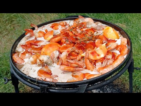 Видео: Готовим на природе: САМЫЙ ВКУСНЫЕ креветка с кокосовым молоком