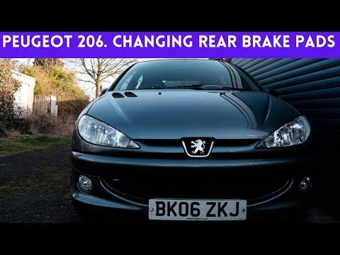 Видео: Peugeot 206 Замена задних тормозных колодок.