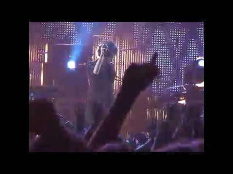 Видео: Земфира - Блюз (Санкт-Петербург, «Ледовый дворец» 23.03.2008)