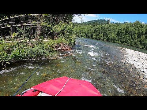 Видео: По МЕЛКИМ рекам на ВОДОМЕТЕ, в верховья горной реки за хариусом, самая красивая САЯНСКАЯ река.