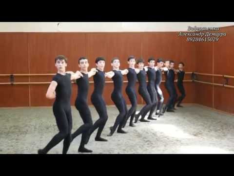 Видео: Кавказские танцы! Танцуют будущие звезды!