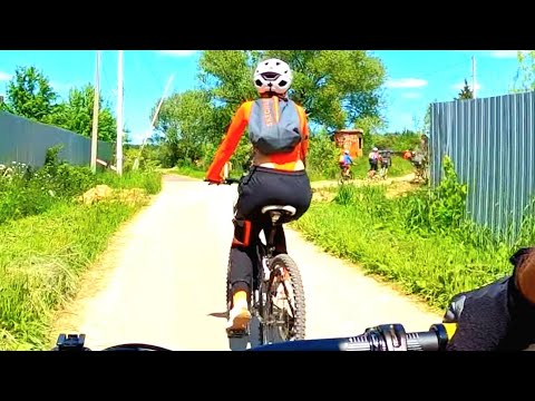 Видео: Уворачиваясь от музыкальных шкатулок!🥵 Вдоль реки Вори. ВЕЛОПОКАТУШКА #33