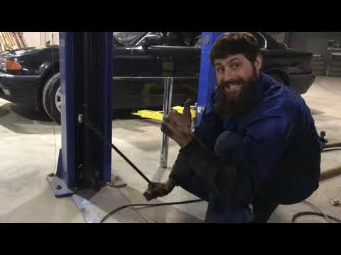 Видео: «Скромный» выхлоп на забытый мускул. Газ24